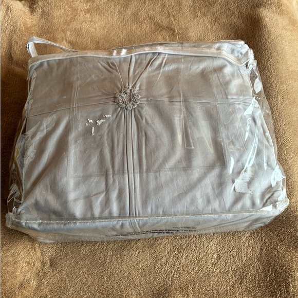 Melange Home Epoque Embroider Grey, King/Cal King Duvet Set - Picture 5 of 5